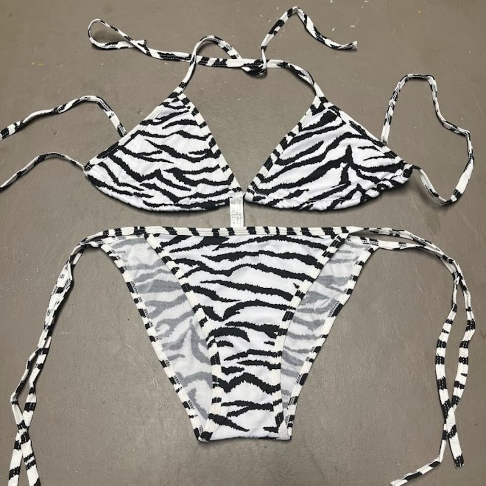 NWOT One Size Zebra Striped Bikini